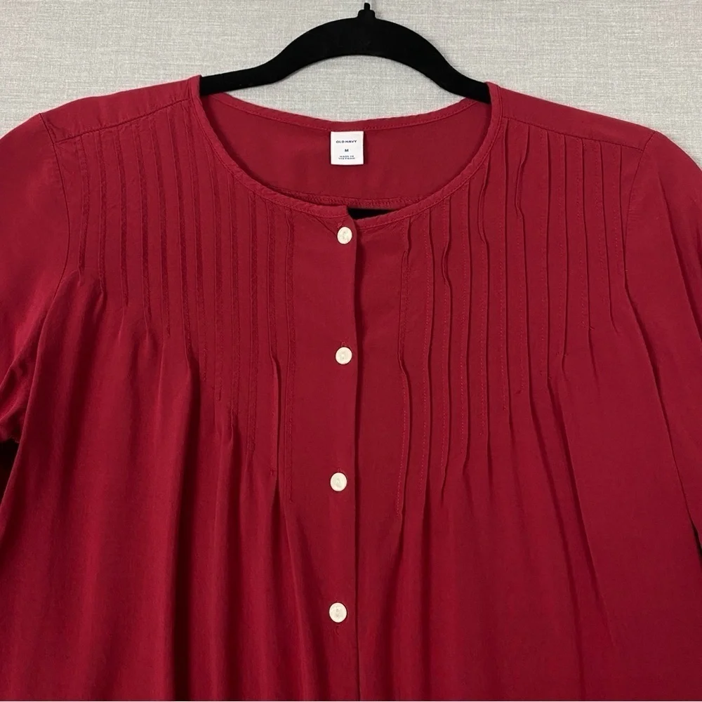 Old Navy Button Up Top Womens Sz Med Red 100% Rayon Flowy - Picture 6 of 9